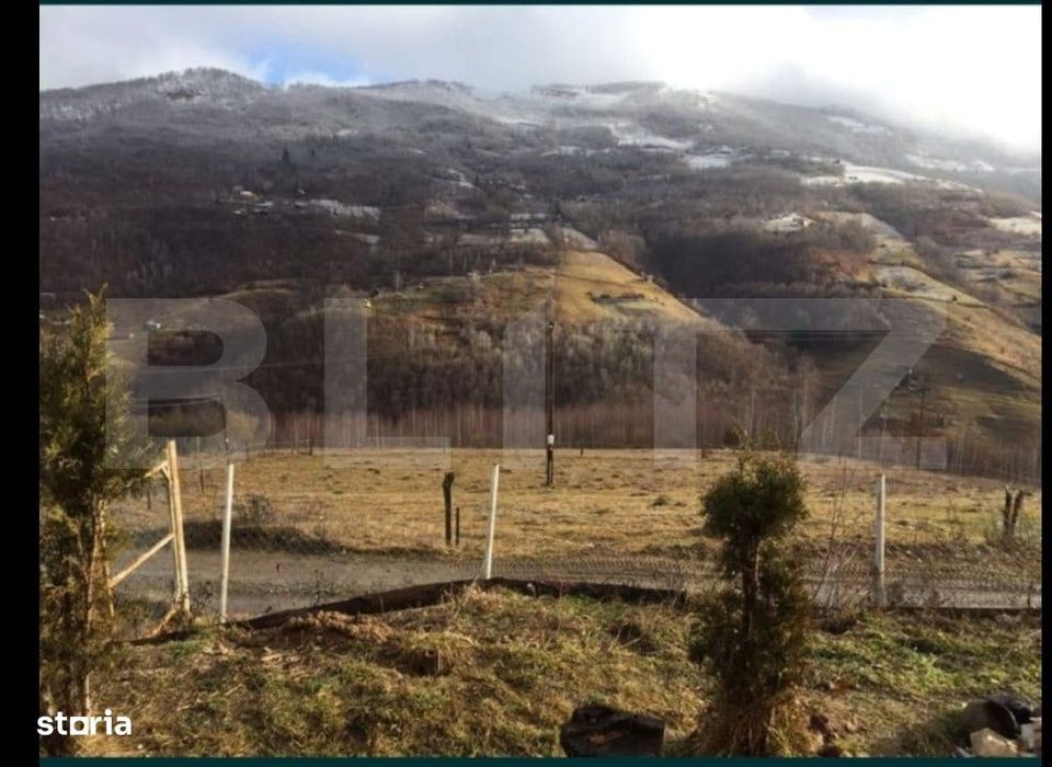 Casa cu teren de 2330 mp, anexa de 15 mp, zona Muntele Rece