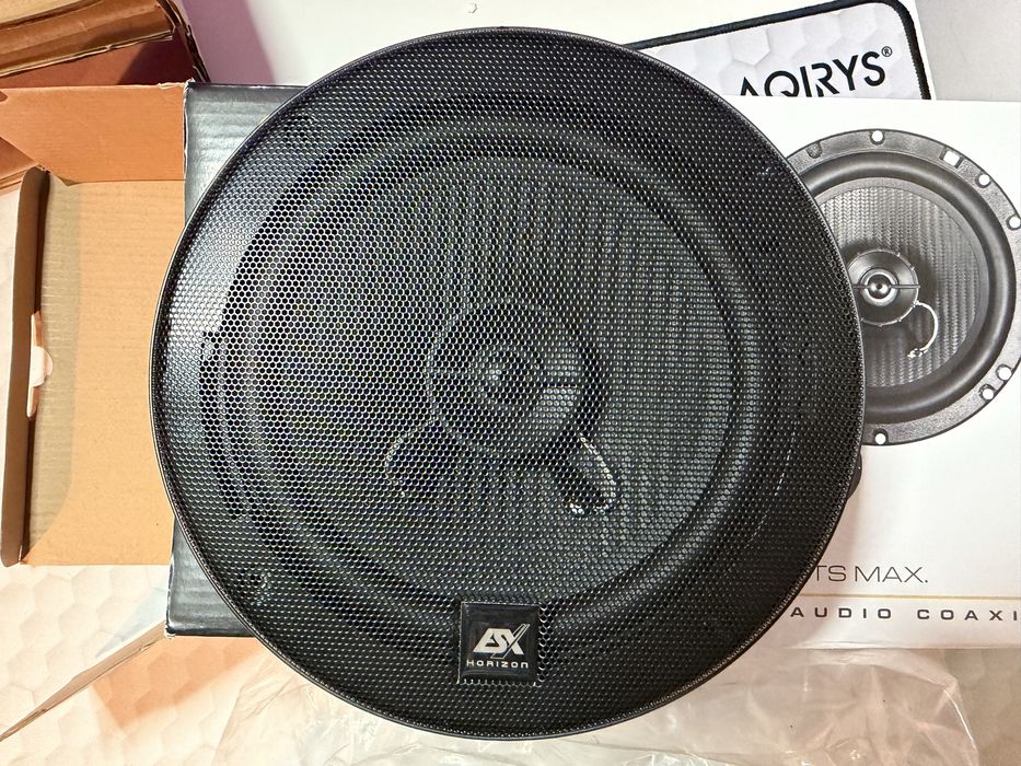 Boxe auto ESX Horizon HZ62