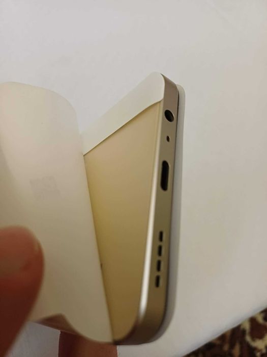 REALME Note 70T 128 GB, RAM 4 GB НОВО!