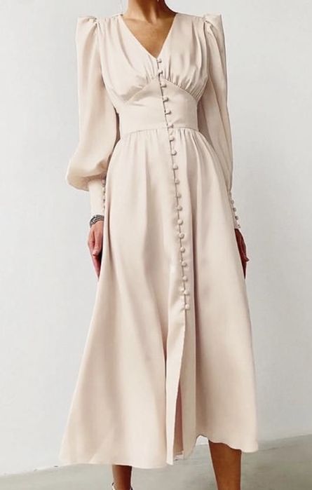 Женское атласное платье