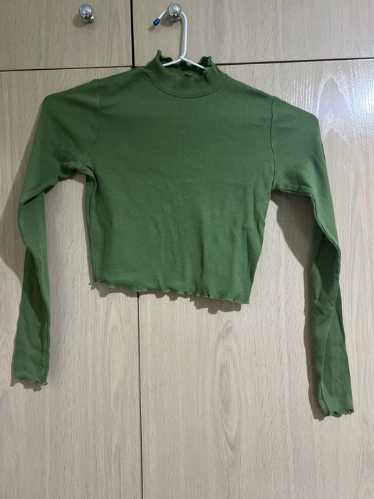 Pull and bear къса блузка crop top