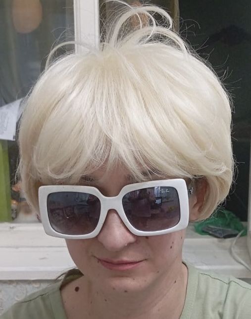 Продам женские парики