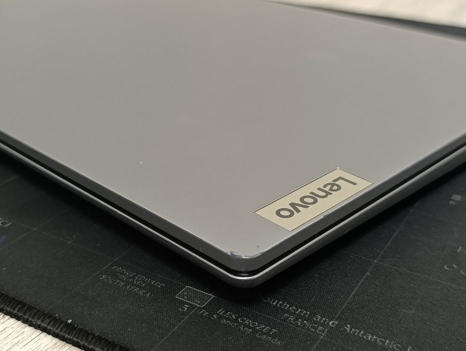 Ноутбук Lenovo Intel Core i3 - 1305U