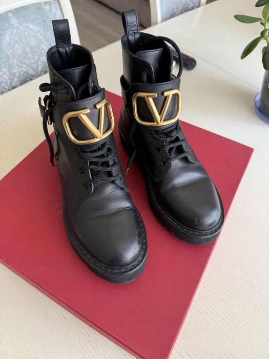 Продам ботинки Valentino