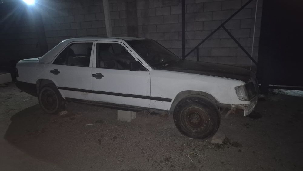 Продам мерседес 124