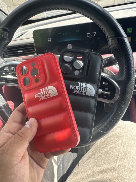 Продам чехлы The North face iphone 15 pro