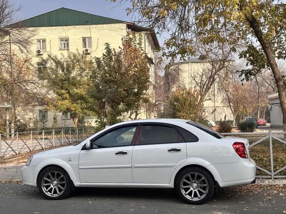 Lacetti 1.8 2010 пробег: 185.000