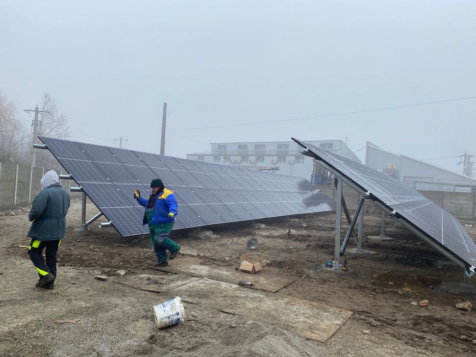 Structura metalica zincata montaj la sol pentru panouri fotovoltaice