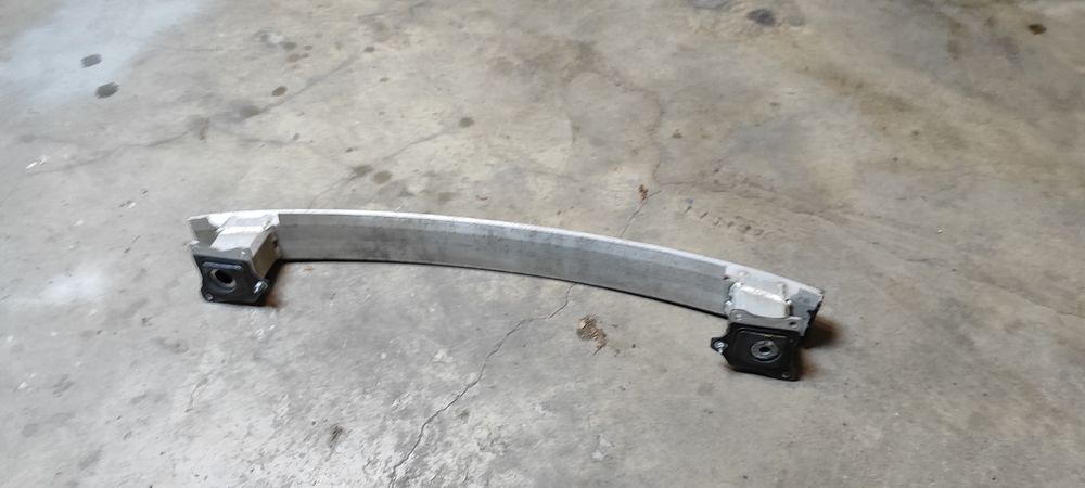 Греда, буфер за броня на ауди а6 ц7 allroad 4G5807309C