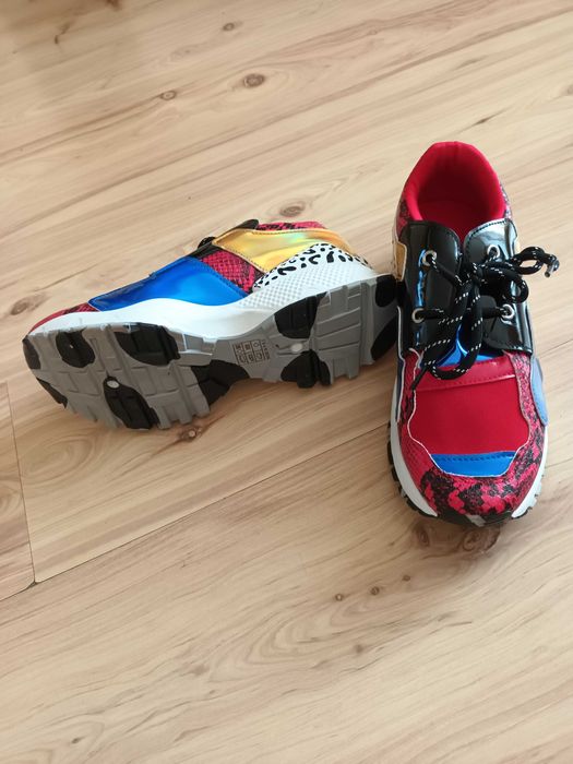 Маратонки/Сникърси