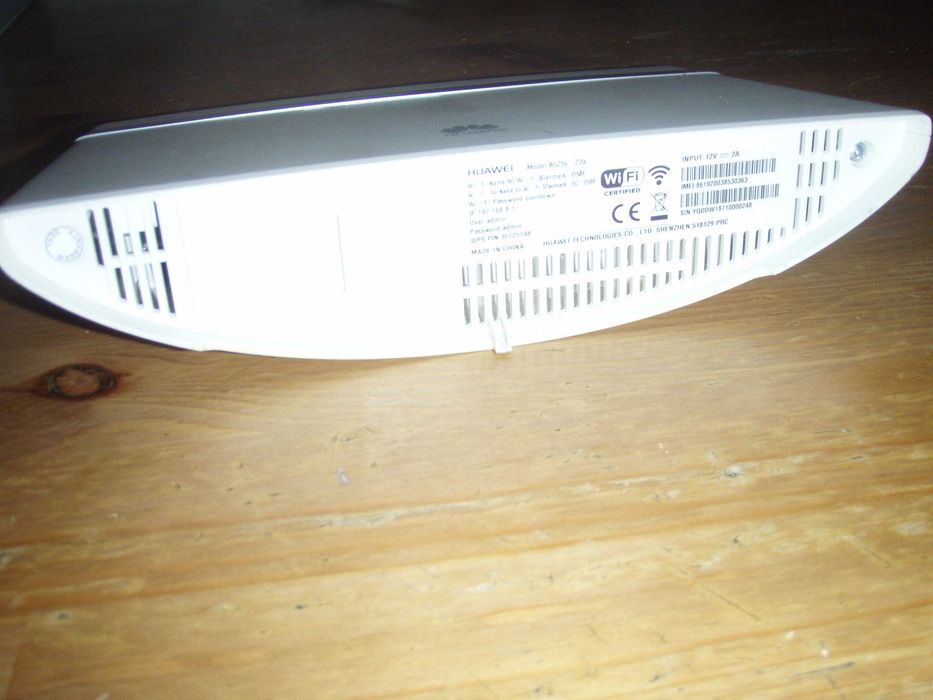 Router 4G LTE Huawei B525 functional in orice retea