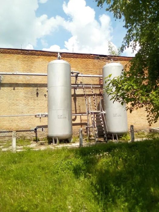 Емкость Цистерна 10куб ресивер сотилади