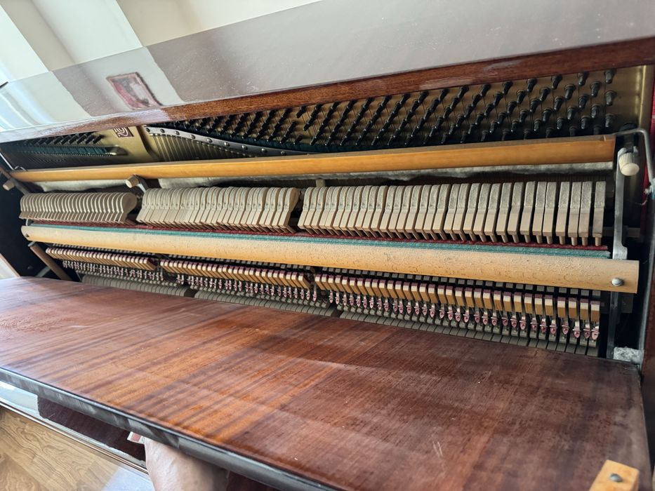 Пиано Чайковски 1976г. много добро сьстояни