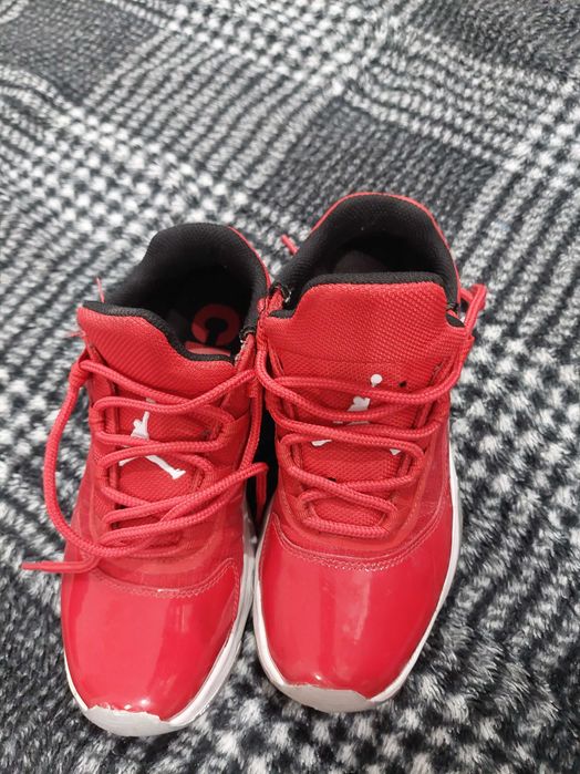 adidasi Jordan marimea 36,5