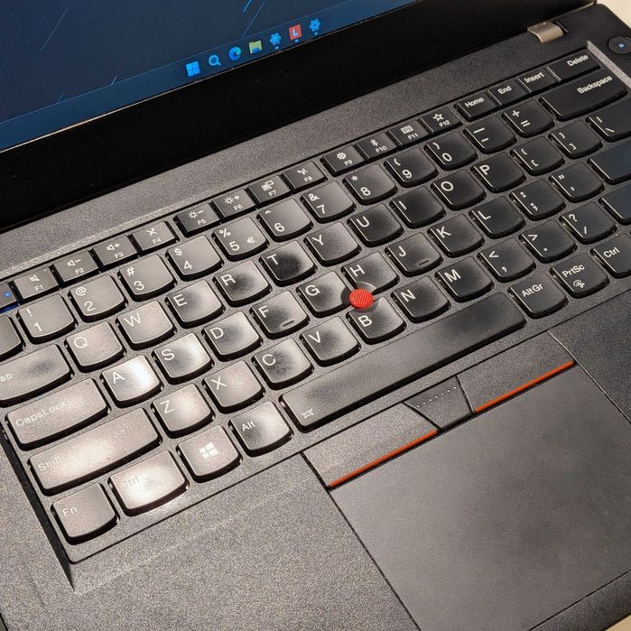 Laptop Lenovo Thinkpad T480 i7 32 GB RAM, baterii noi
