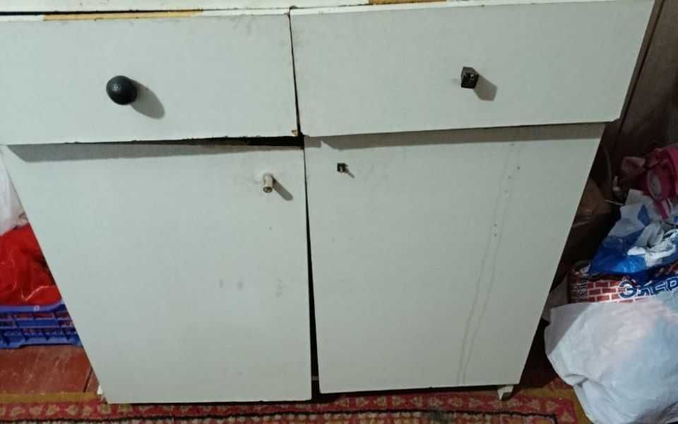 Отдам даром тумбу