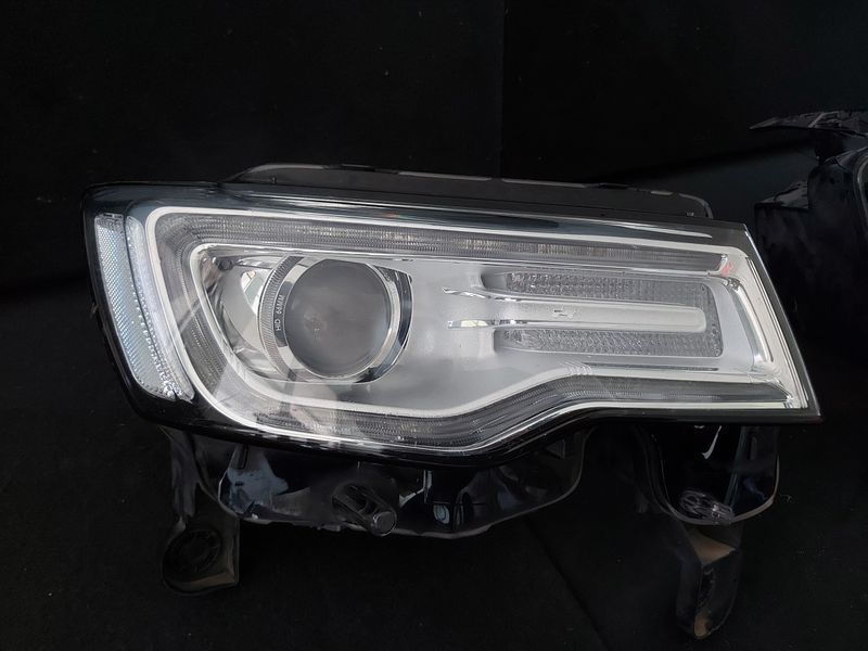 Фарове Jeep Grand Cherokee 2014г.
