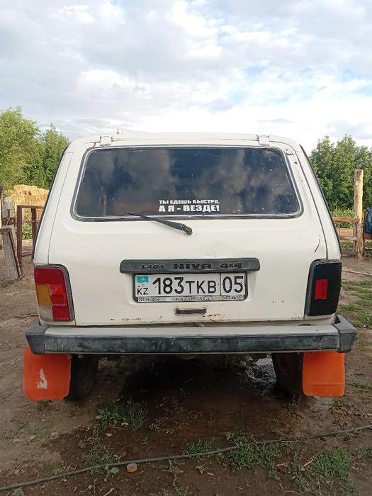 Продам нива срочно уштобе