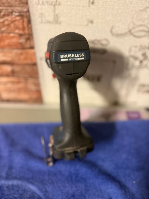 Impact De Rigips și Rigle