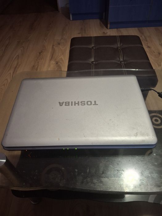 Продавам лаптоп Toshiba на 16г