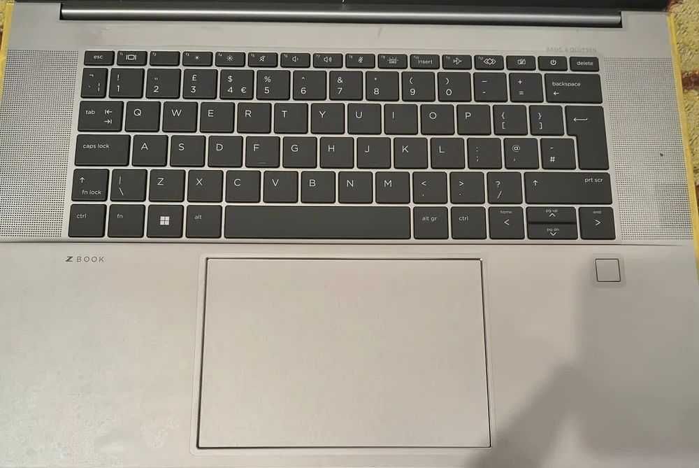 vand hp zbook studio g10 16" i7 16gb ddr5 512gb rtx 4000 ada 12g