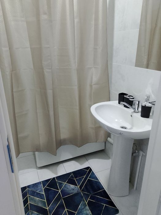 Чилонзор Мирзо Улугбек метро якинида квартира арендага берилади