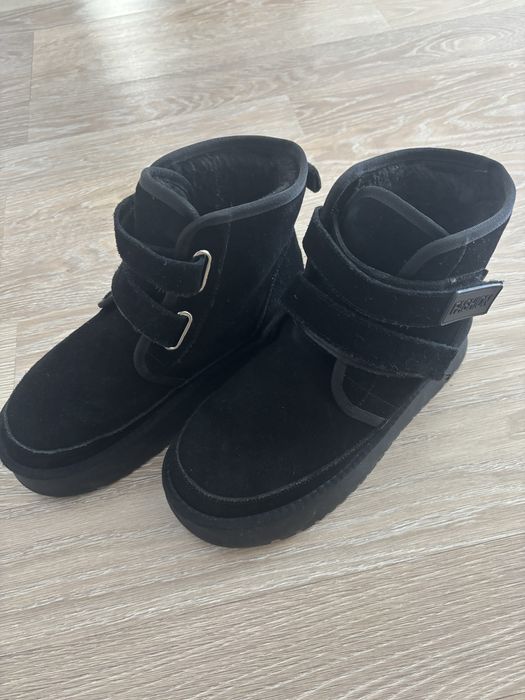 Продам угги женские