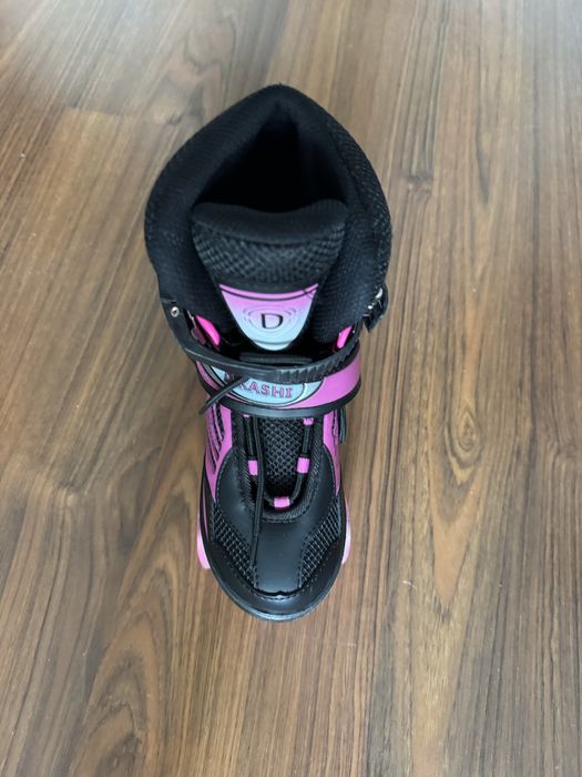 Role Reglabile Elindor®️ pentru Copii, 4 Roti Luminoase din Silicon Quad, Rulmenti ABEC-7, Frana Fata, Marimea 33-37, Roz / Negru