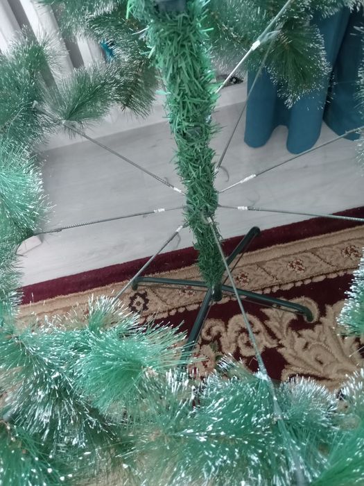 Продам искусственную ёлку