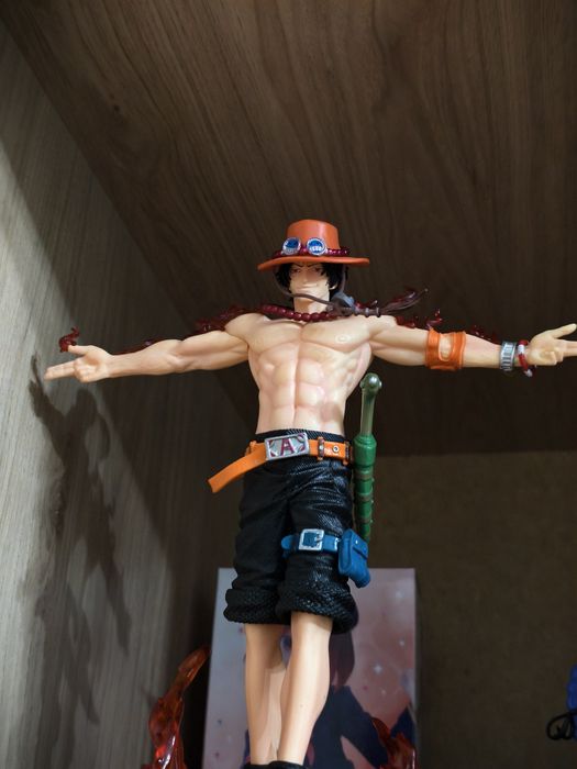 Аниме фигурка Эйс из Ван Пис