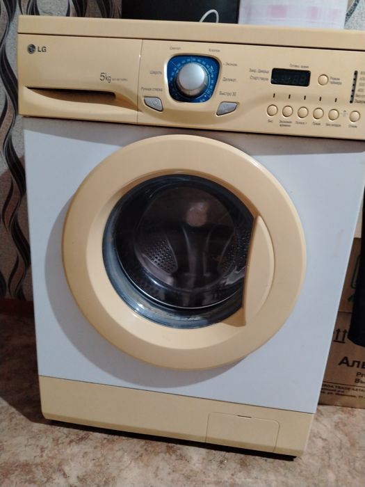 Продам стиральную машинку
