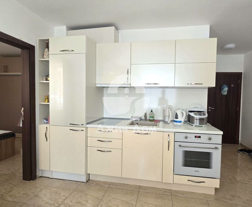 Продава се Двустаен апартамент в к.к. Слънчев бряг - 55 кв.м за 1328 €/кв.м - Снимка #3