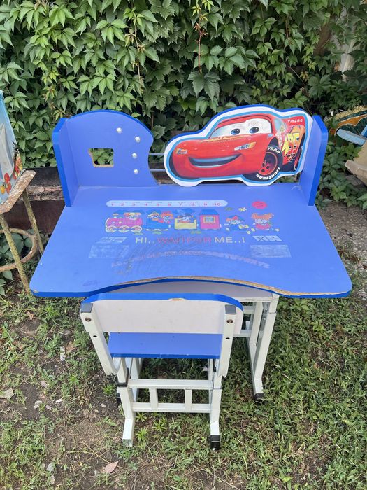Продам детскую парту