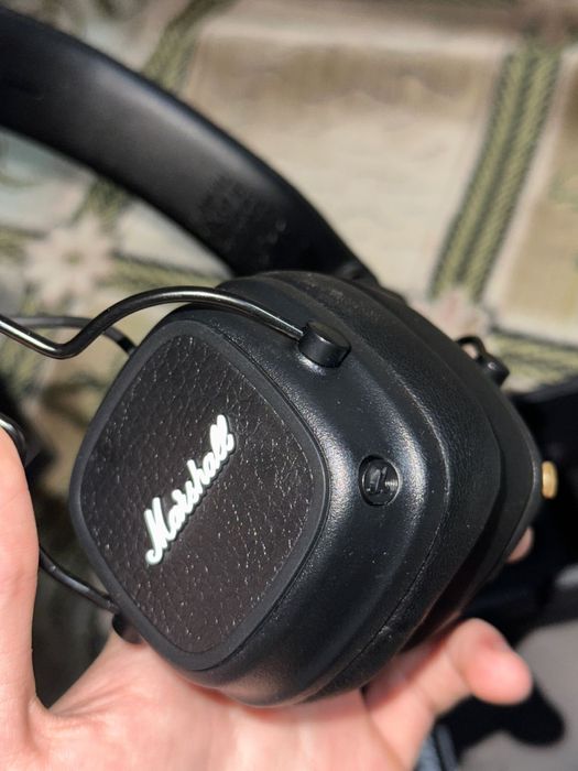 Продам наушники Marshall Major V