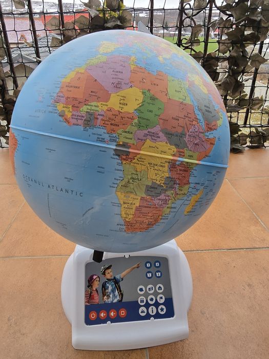 Glob interactiv Răspundel Istețel (Albi) – fără creion