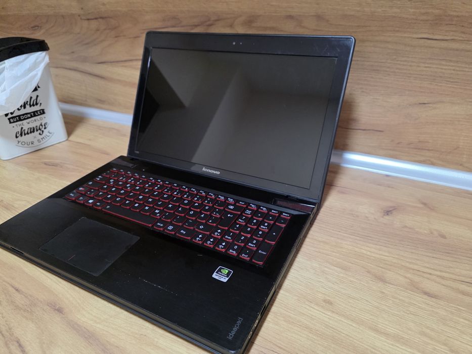 Лаптоп lenovo idea pad y500