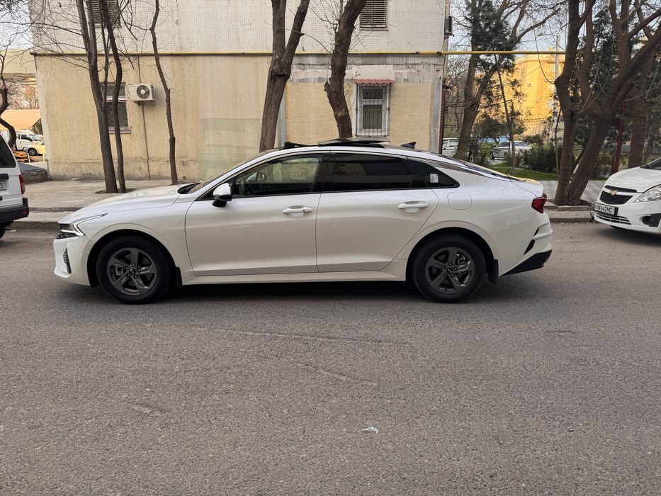 Kia K5. 2021. Tozza. Panaramma lyuk