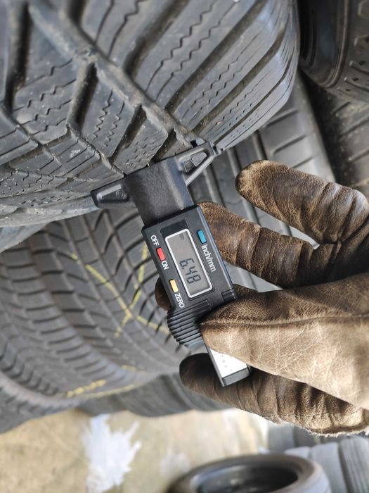 2бр Зимни Гуми 215 60 17 - Hankook - DOT 2022