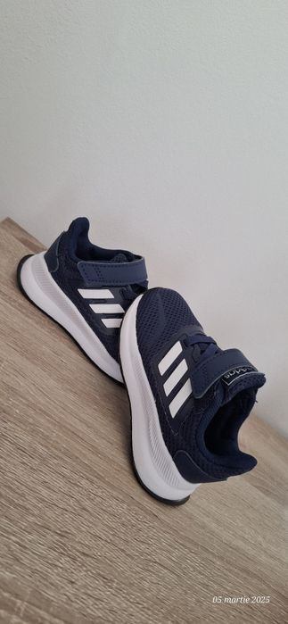 Adidasi copii Adidas