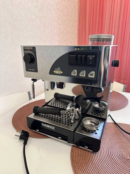 Продается профессиональная кофемашина Nemox Caffe DELL' OPERA