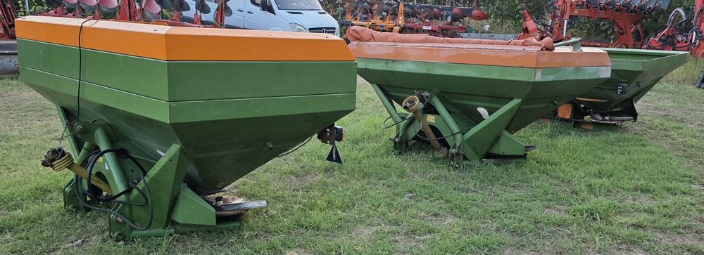 Distribuitor ingrasaminte Amazone ZAU 1000 1500 1800 kg mig azot mea prelata