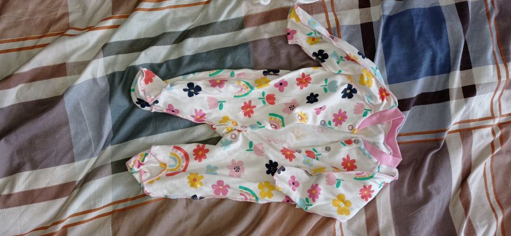 Продам большой пакет детских вещей на девочку!