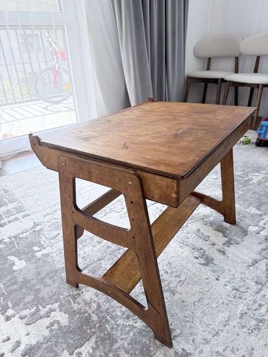 Продам детский столик