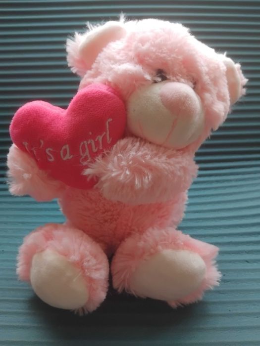 Плюшено мече със сърце