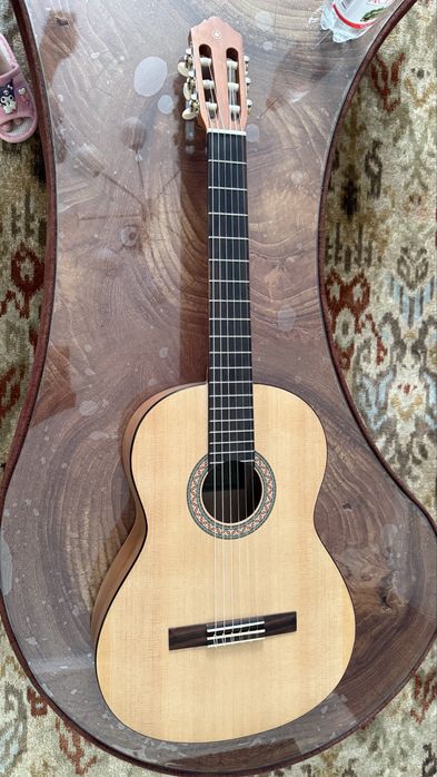 Гитара yamaha c40m