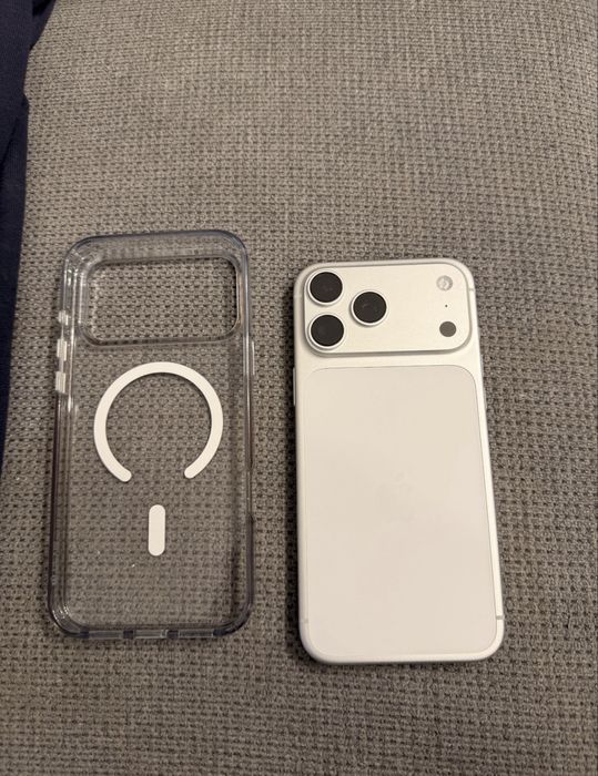 Iphone 17 pro max silver