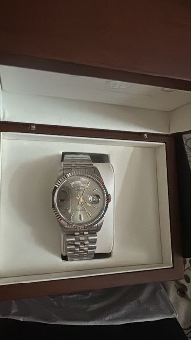 West end watch оригинал