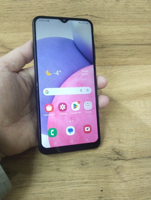 Продам телефоны Самсунг 03S