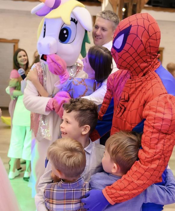 Animatori petreceri copii