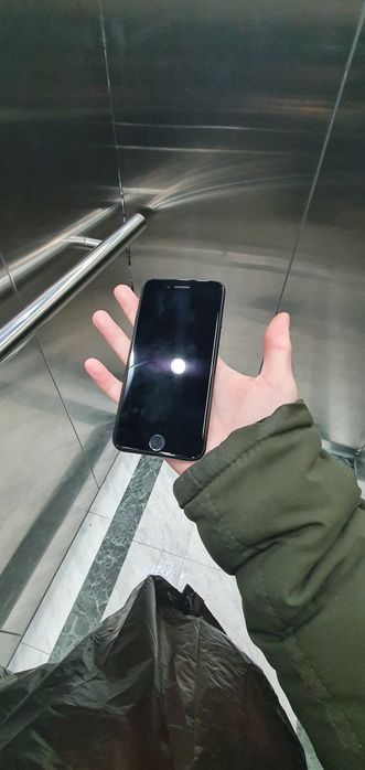 Iphone SE 2 64гб